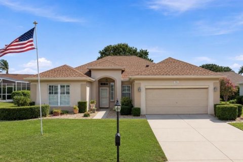 House in Summerfield, Florida 2 bedrooms, 190.26 sq.m. № 2302389