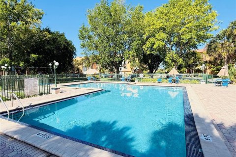 Copropriété à louer à Miami, Floride: 3 chambres, 117.61 m2 № 2171309 - photo 21