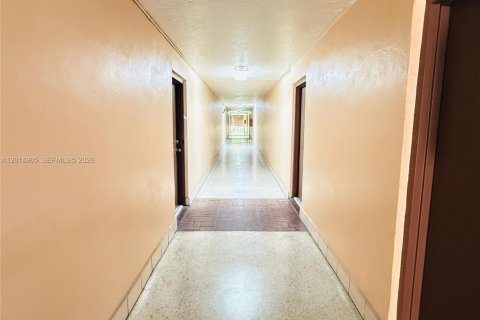 Copropriété à louer à Miami, Floride: 3 chambres, 117.61 m2 № 2171309 - photo 20