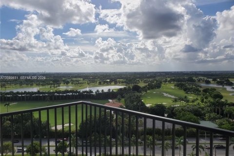 Condo in Doral, Florida, 2 bedrooms № 2087156 - photo 6