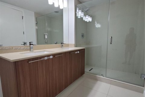 Condo in Doral, Florida, 2 bedrooms № 2087156 - photo 20