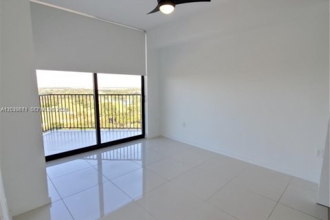 Condo in Doral, Florida, 2 bedrooms № 2087156 - photo 16