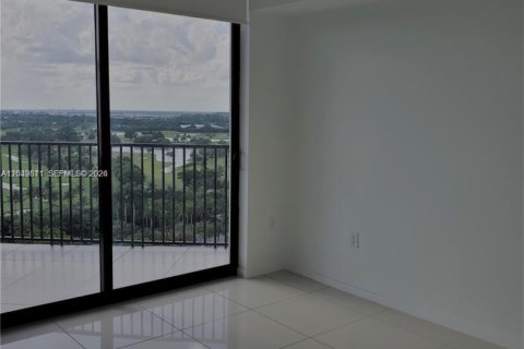 Condo in Doral, Florida, 2 bedrooms № 2087156 - photo 23