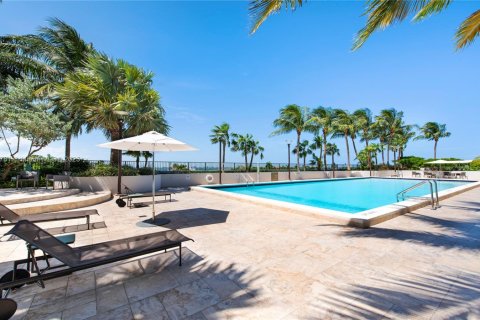 Condominio en venta en Miami, Florida, 2 dormitorios, 228.91 m2 № 1755926 - foto 3