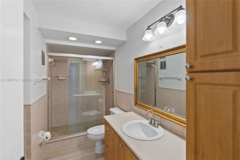 Copropriété à vendre à Weston, Floride: 2 chambres, 102.75 m2 № 2023519 - photo 11