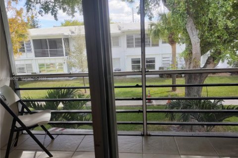 Condominio en venta en Pompano Beach, Florida, 2 dormitorios, 78.97 m2 № 2053167 - foto 12