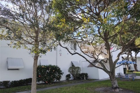 Condominio en venta en Pompano Beach, Florida, 2 dormitorios, 78.97 m2 № 2053167 - foto 25