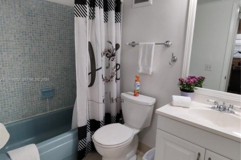 Condominio en venta en Pompano Beach, Florida, 2 dormitorios, 78.97 m2 № 2053167 - foto 22