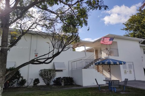 Condominio en venta en Pompano Beach, Florida, 2 dormitorios, 78.97 m2 № 2053167 - foto 26