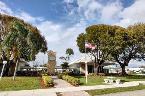 Condominio en venta en Pompano Beach, Florida, 2 dormitorios, 78.97 m2 № 2053167 - foto 29