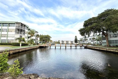 Купить кондоминиум в Холливуд, Флорида 1 спальня, 72.46м2, № 2005913 - фото 17