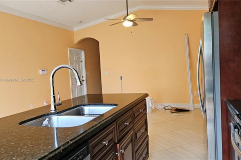 Casa en venta en Lake Worth, Florida, 5 dormitorios, 97.45 m2 № 1946322 - foto 6