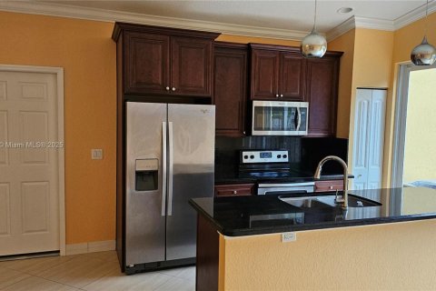 Casa en venta en Lake Worth, Florida, 5 dormitorios, 97.45 m2 № 1946322 - foto 5