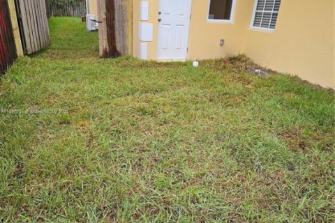 Casa en venta en Lake Worth, Florida, 5 dormitorios, 97.45 m2 № 1946322 - foto 16
