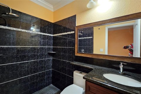 Casa en venta en Lake Worth, Florida, 5 dormitorios, 97.45 m2 № 1946322 - foto 9