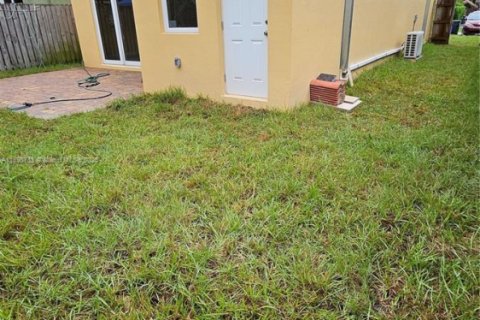 Casa en venta en Lake Worth, Florida, 5 dormitorios, 97.45 m2 № 1946322 - foto 15