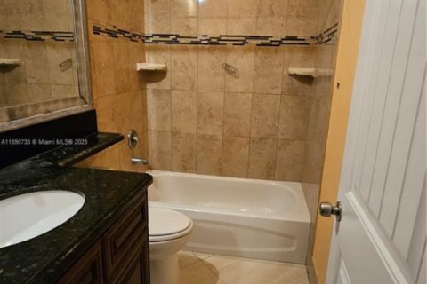 Casa en venta en Lake Worth, Florida, 5 dormitorios, 97.45 m2 № 1946322 - foto 7