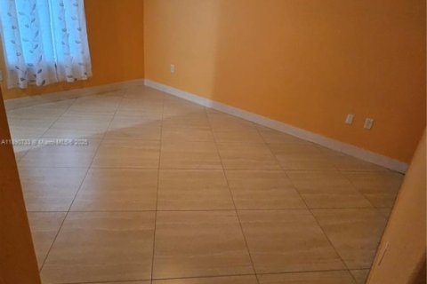 Casa en venta en Lake Worth, Florida, 5 dormitorios, 97.45 m2 № 1946322 - foto 8