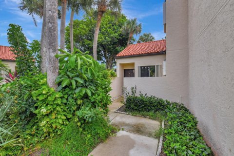 Adosado en Boynton Beach, Florida 2 dormitorios, 92.53 m2 № 2262120