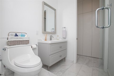 Купить кондоминиум в Майами, Флорида 4 спальни, 237.64м2, № 2253679 - фото 12