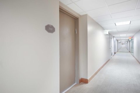 Condo in Fort Lauderdale, Florida, 1 bedroom  № 2246225 - photo 8