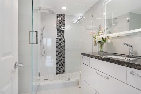 Condo in Fort Lauderdale, Florida, 1 bedroom  № 2246225 - photo 19