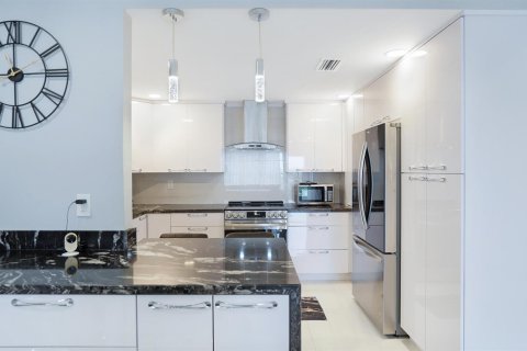 Condo in Fort Lauderdale, Florida, 1 bedroom  № 2246225 - photo 5