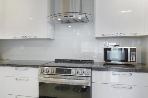 Condo in Fort Lauderdale, Florida, 1 bedroom  № 2246225 - photo 24