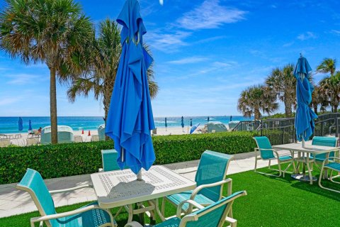 Condo in Fort Lauderdale, Florida, 1 bedroom  № 2246225 - photo 17
