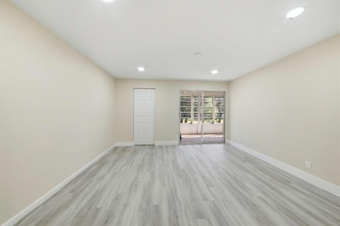 Copropriété à vendre à Coconut Creek, Floride: 2 chambres, 107.4 m2 № 2084379 - photo 12