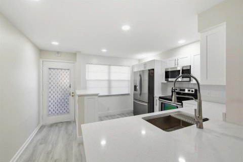 Copropriété à vendre à Coconut Creek, Floride: 2 chambres, 107.4 m2 № 2084379 - photo 5