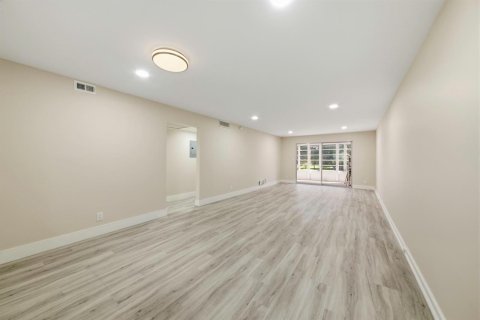 Copropriété à vendre à Coconut Creek, Floride: 2 chambres, 107.4 m2 № 2084379 - photo 6