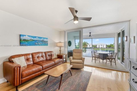 Condominio en venta en Jupiter, Florida, 2 dormitorios, 98.1 m2 № 1989307 - foto 3