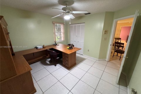 Купить виллу или дом в Хайалиа, Флорида 4 спальни, 242.57м2, № 1999363 - фото 19