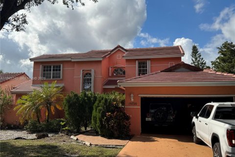 Villa ou maison à Hialeah, Floride 4 chambres, 242.57 m2 № 1999363