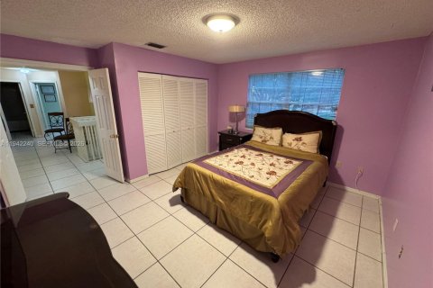 Купить виллу или дом в Хайалиа, Флорида 4 спальни, 242.57м2, № 1999363 - фото 21