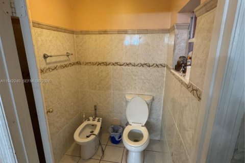 Купить виллу или дом в Хайалиа, Флорида 4 спальни, 242.57м2, № 1999363 - фото 28