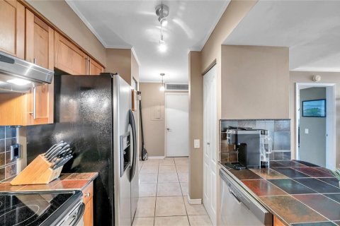 Condo in Clearwater, Florida, 2 bedrooms  № 1919729 - photo 21