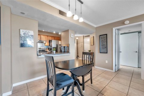 Condo in Clearwater, Florida, 2 bedrooms  № 1919729 - photo 10