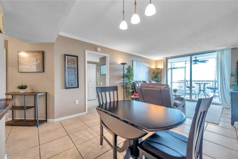 Condo in Clearwater, Florida, 2 bedrooms  № 1919729 - photo 9