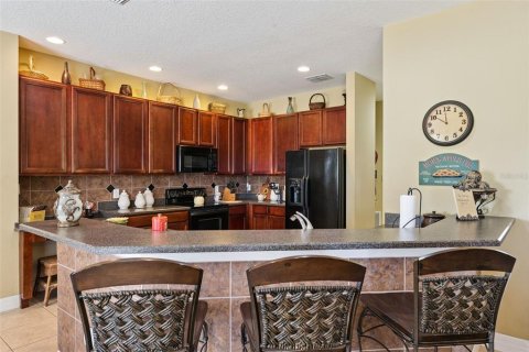 House in Clermont, Florida 5 bedrooms, 282.89 sq.m. № 2394040 - photo 15
