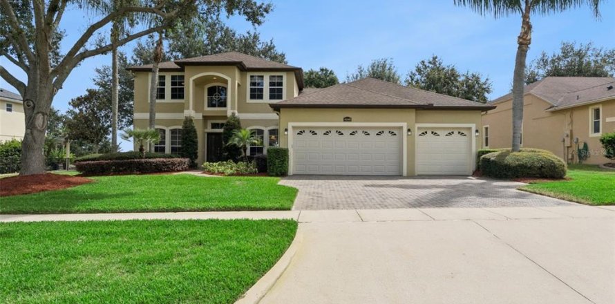 House in Clermont, Florida 5 bedrooms, 282.89 sq.m. № 2394040