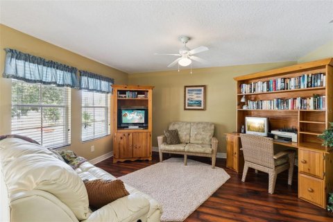 House in Clermont, Florida 5 bedrooms, 282.89 sq.m. № 2394040 - photo 28