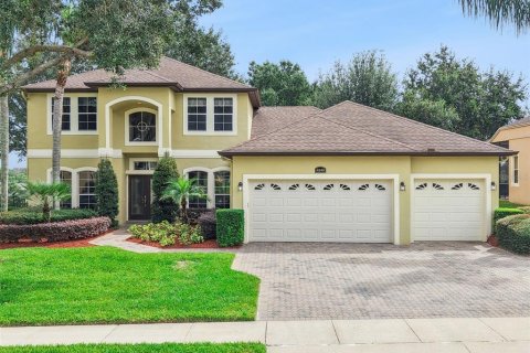House in Clermont, Florida 5 bedrooms, 282.89 sq.m. № 2394040 - photo 2