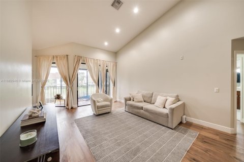 Condominio en venta en Boynton Beach, Florida, 3 dormitorios, 171.5 m2 № 1930045 - foto 12