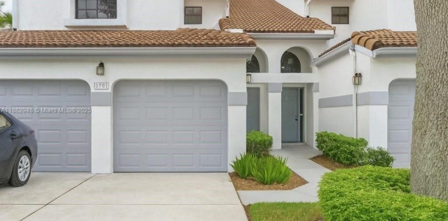Condo in Boynton Beach, Florida, 3 bedrooms № 1930045