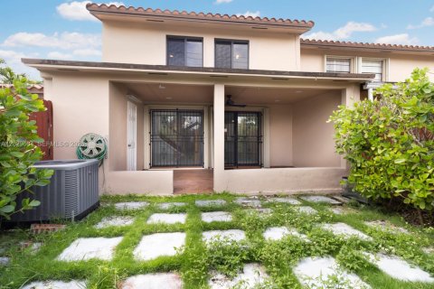 Townhouse in Miami, Florida 3 bedrooms, 114.18 sq.m. № 2087316 - photo 10