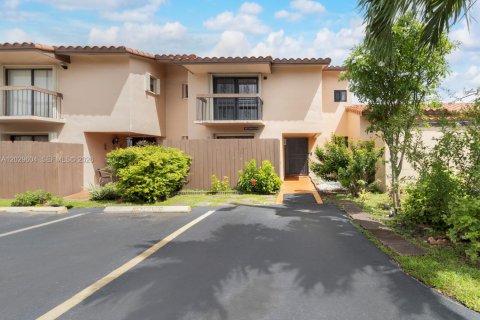 Townhouse in Miami, Florida 3 bedrooms, 114.18 sq.m. № 2087316