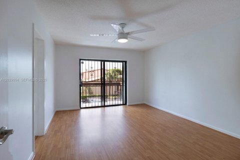 Townhouse in Miami, Florida 3 bedrooms, 114.18 sq.m. № 2087316 - photo 12