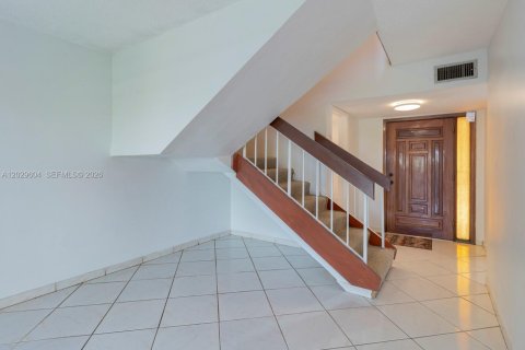 Townhouse in Miami, Florida 3 bedrooms, 114.18 sq.m. № 2087316 - photo 3